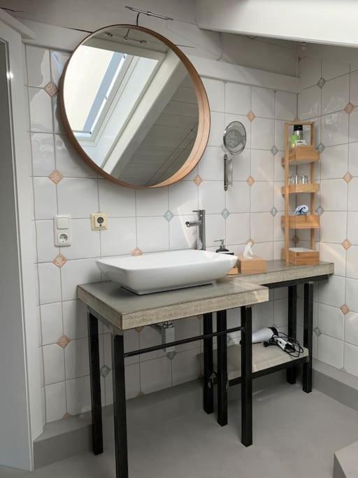 Chiemgau-Loft Zwischen Seenzauber Und Gipfelglueck Riedering Екстериор снимка